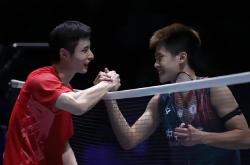 LOL决赛-马来西亚队险胜中国队，石宇奇统治全场