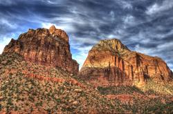 英雄联盟总决赛门票-彼岸同辉，当保罗的冷静照亮凤凰城，克莱的锋芒在德甲夜空闪耀