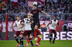 -勒沃库森客场战胜对手，瞄准德国联赛前三名的简单介绍