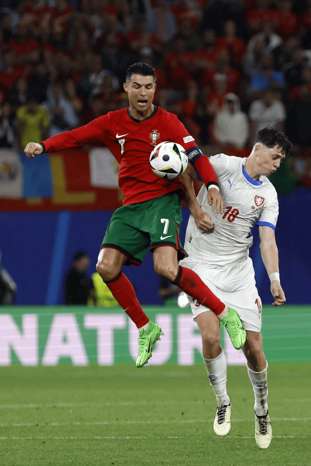 葡萄牙战胜瑞士,成功杀入欧洲杯四强的简单介绍 葡萄牙战胜瑞士,成功杀入欧洲杯四强的简单介绍