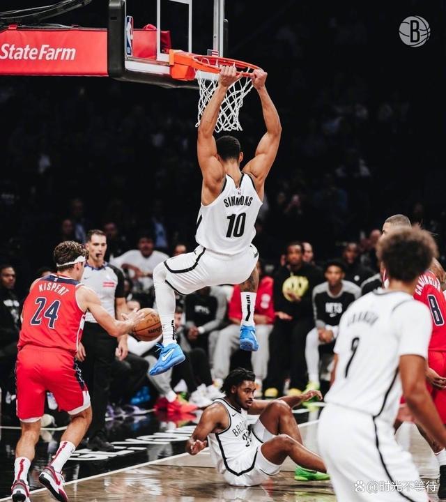 包含篮网主场比赛再度胜利，球队士气高涨迎接下一轮挑战的词条