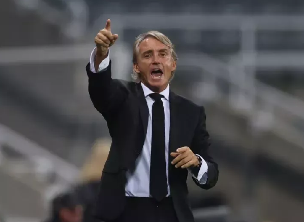 包含马赛主教练宣布辞职，球队陷入困境的词条