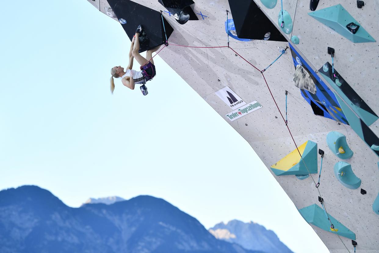 斯洛文尼亚攀岩选手登顶胜出