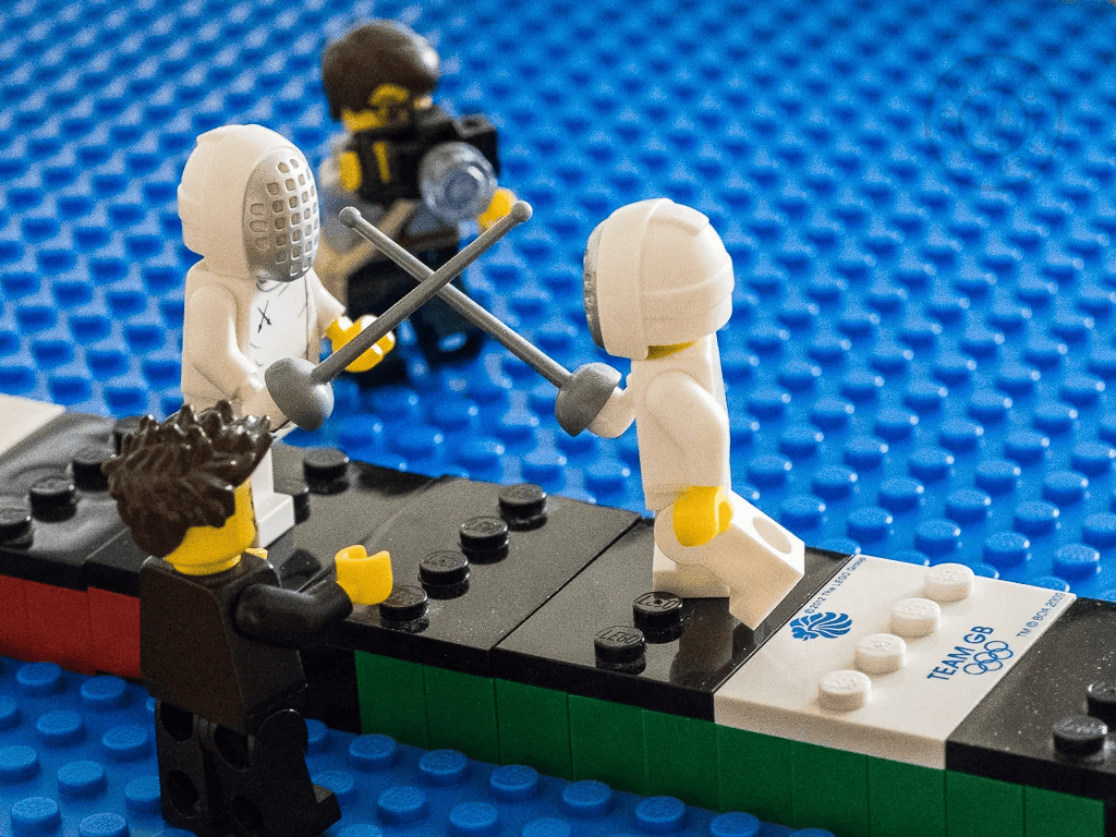 芬兰击剑选手取得好成绩，实力出众