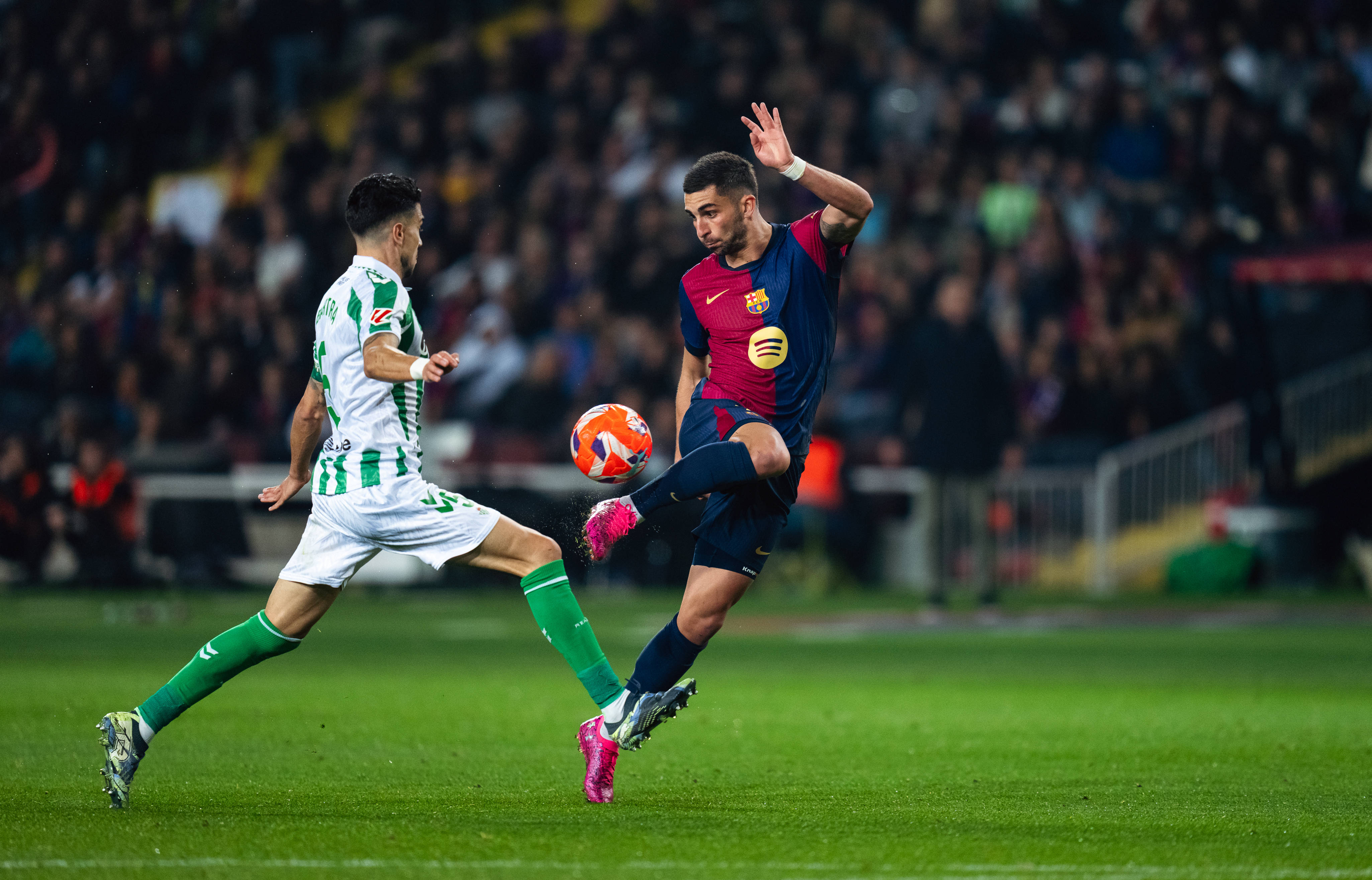 巴塞罗那大将因伤缺席对阵贝蒂斯的比赛 巴塞罗那大将因伤缺席对阵贝蒂斯的比赛