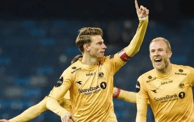 埃弗顿战胜狼队，英超榜上加名次