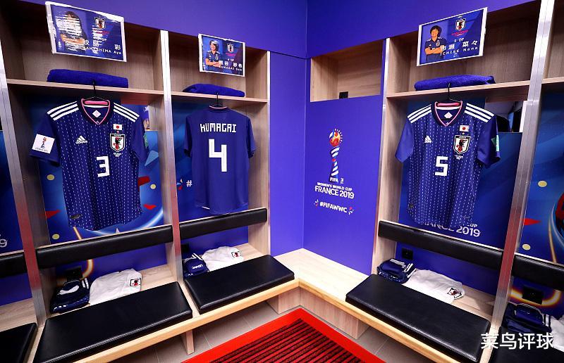 多特蒙德碾压日本,法比尼奥高光表现 多特蒙德碾压日本,法比尼奥高光表现