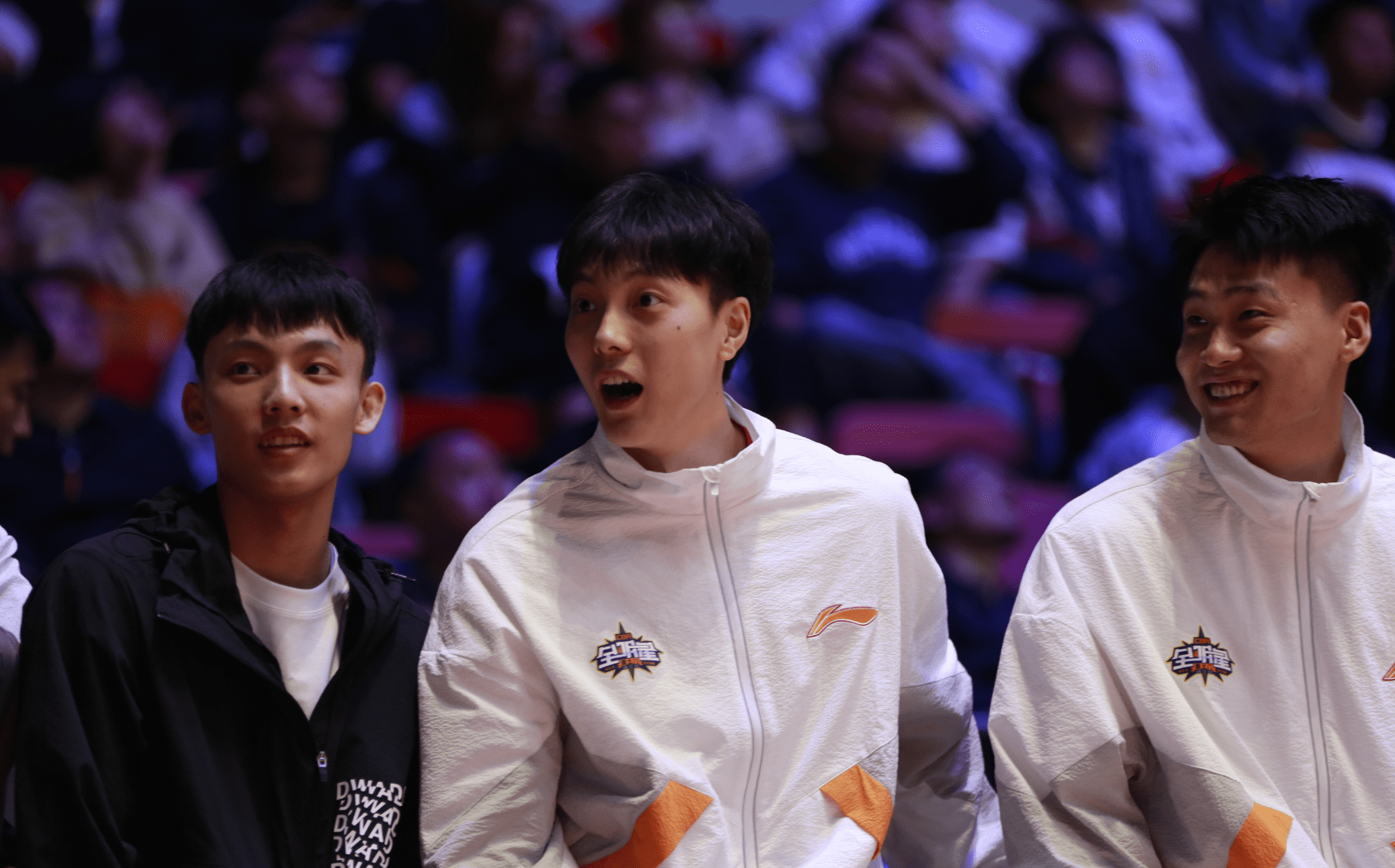 雄鹿绝杀福建队,胡金秋惊艳四座 雄鹿绝杀福建队,胡金秋惊艳四座