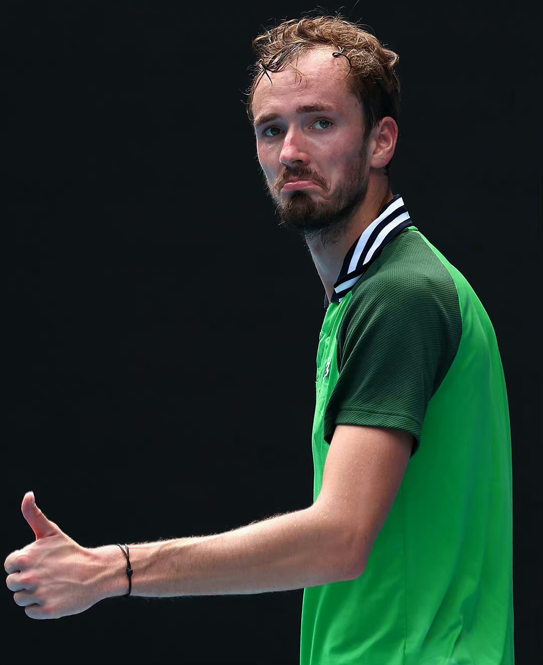 戴维斯杯完胜澳网,梅德韦杰夫惊艳四座 戴维斯杯完胜澳网,梅德韦杰夫惊艳四座