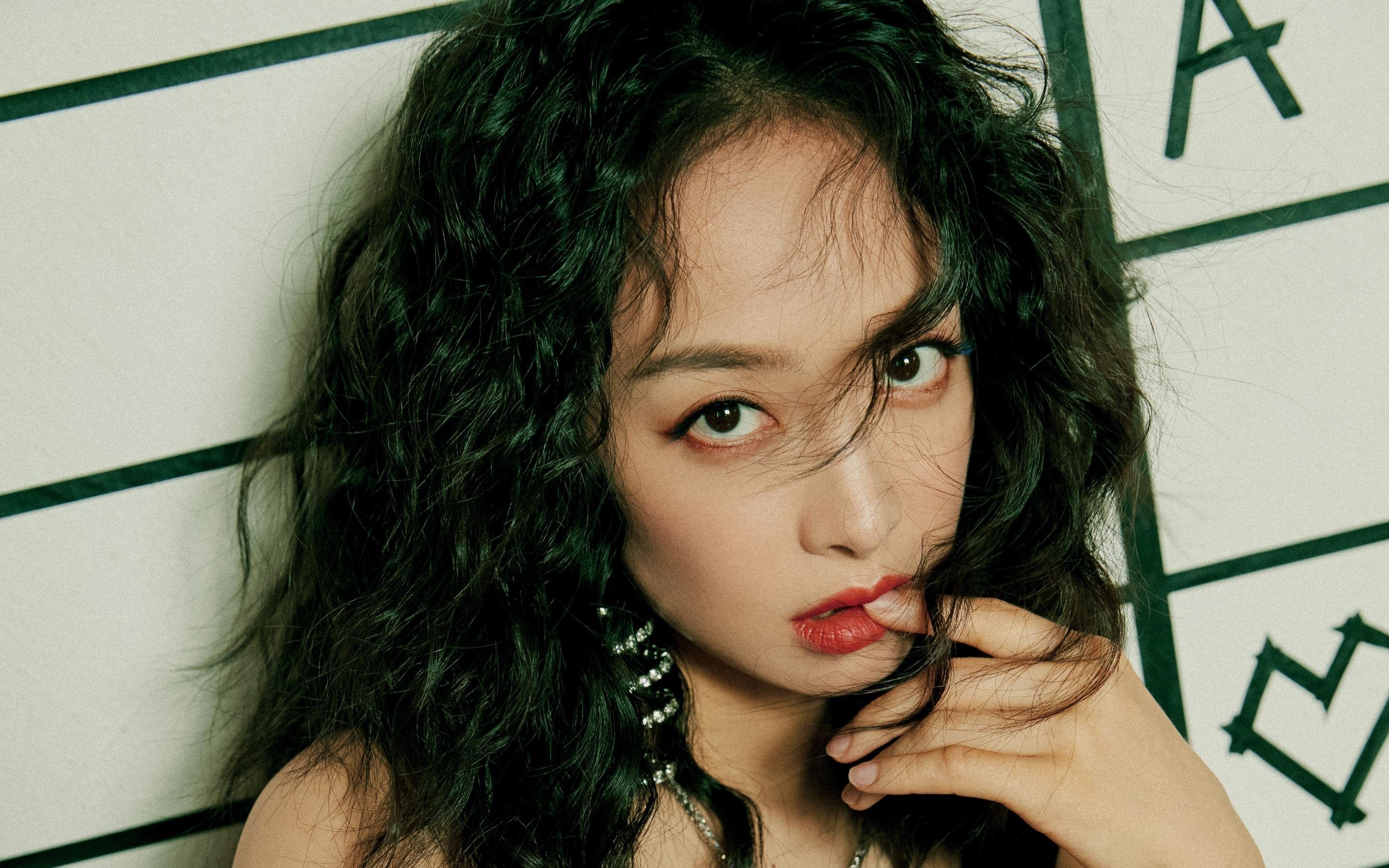 独一无二的统治力，迪亚斯攻防两端闪耀，里昂击败秘鲁的唯一性之战