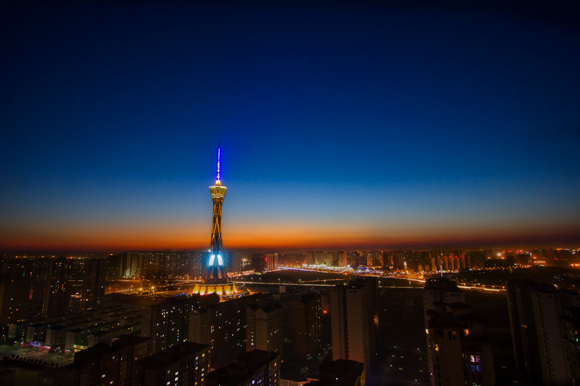 王朝交接，一颗棋子如何改写了诺坎普棋局