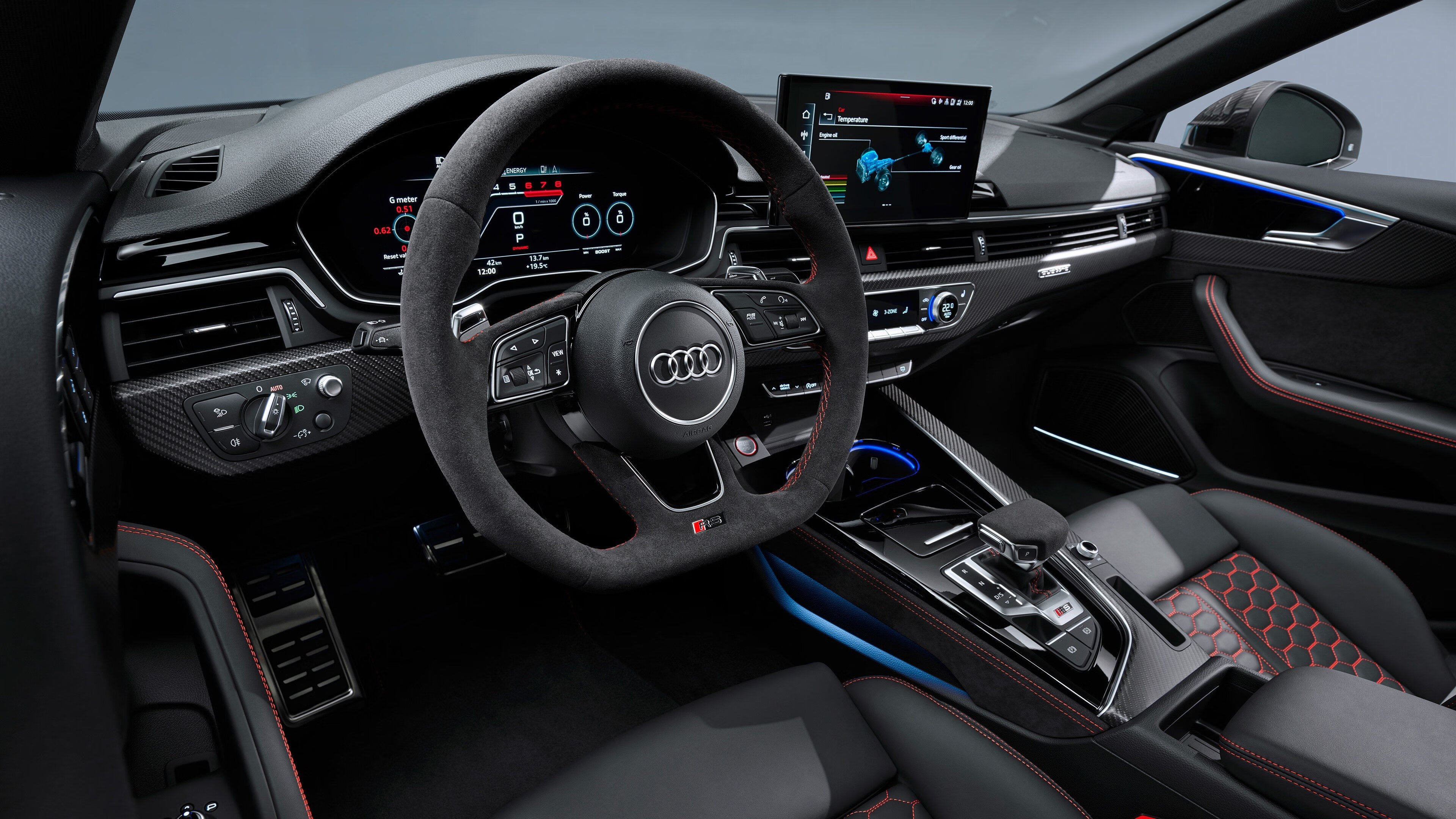 双面足球，C罗的不朽之夜与委内瑞拉的尘世胜利