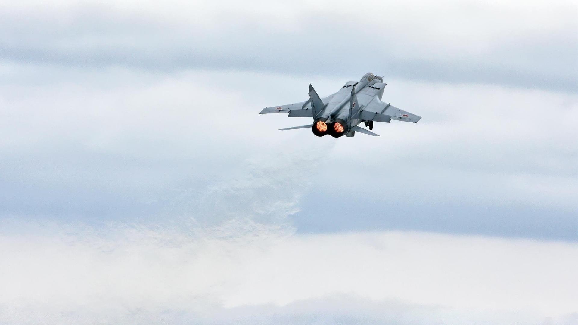 功夫篮球破美式神话，广东队如何以快打旋风肢解詹姆斯体系？